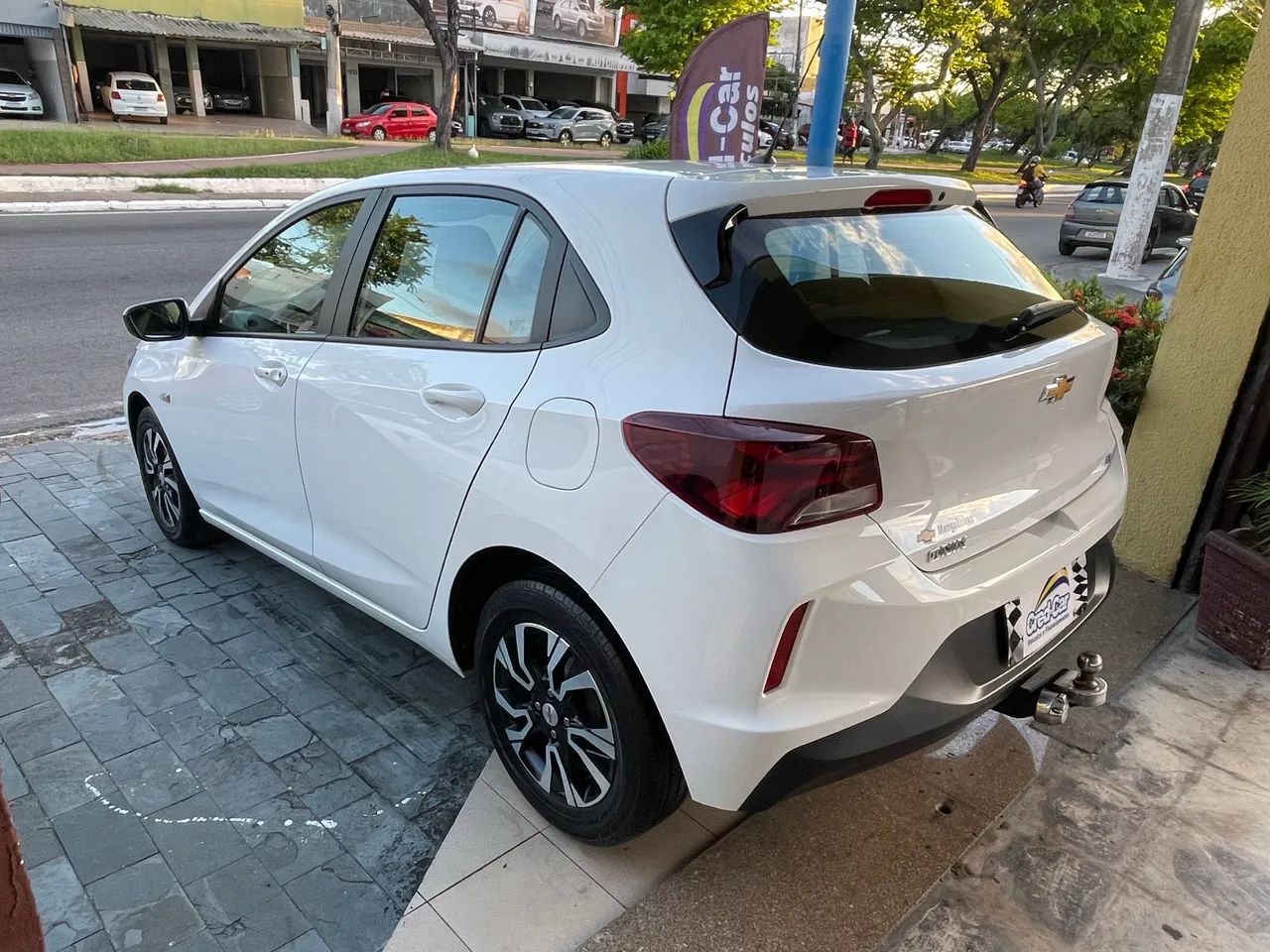 Chevrolet ONIX 4