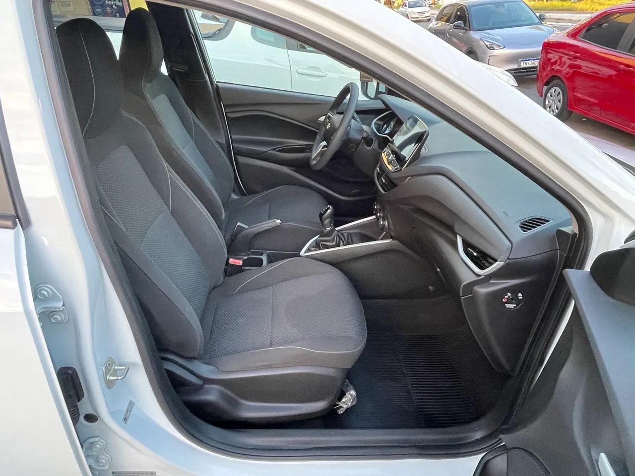 Chevrolet ONIX 8