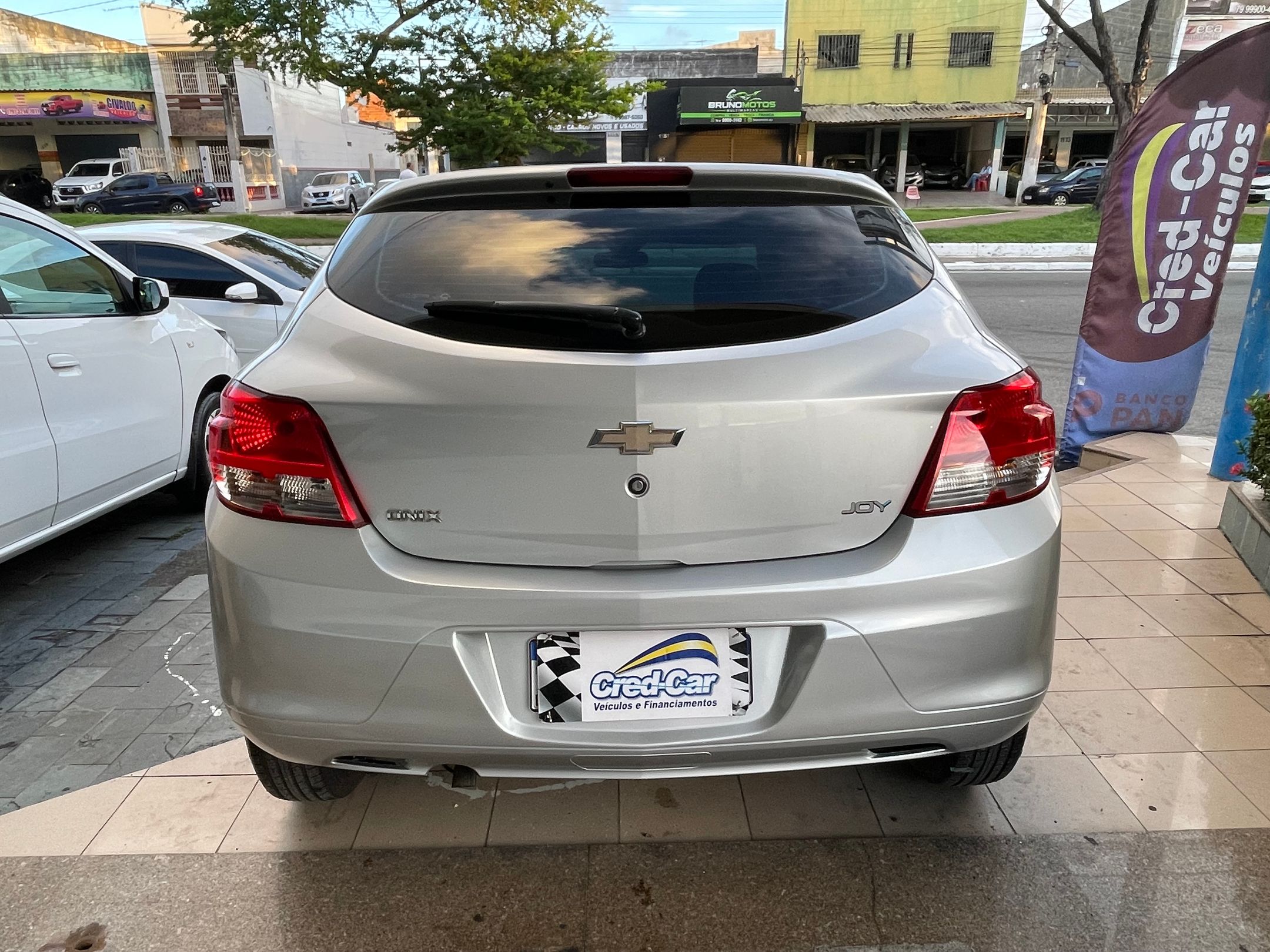 GM - Chevrolet ONIX 5