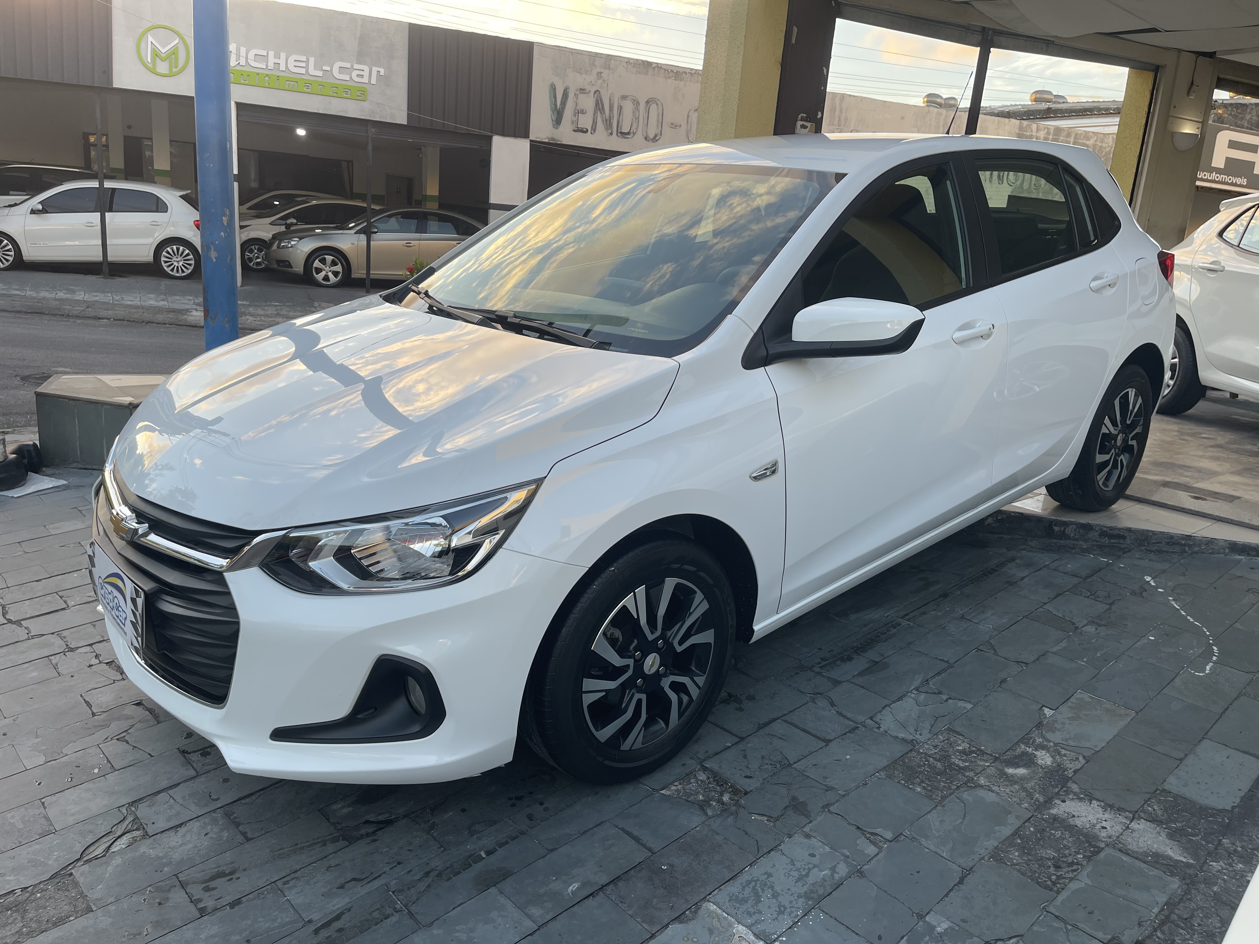 CHEVROLET ONIX 3