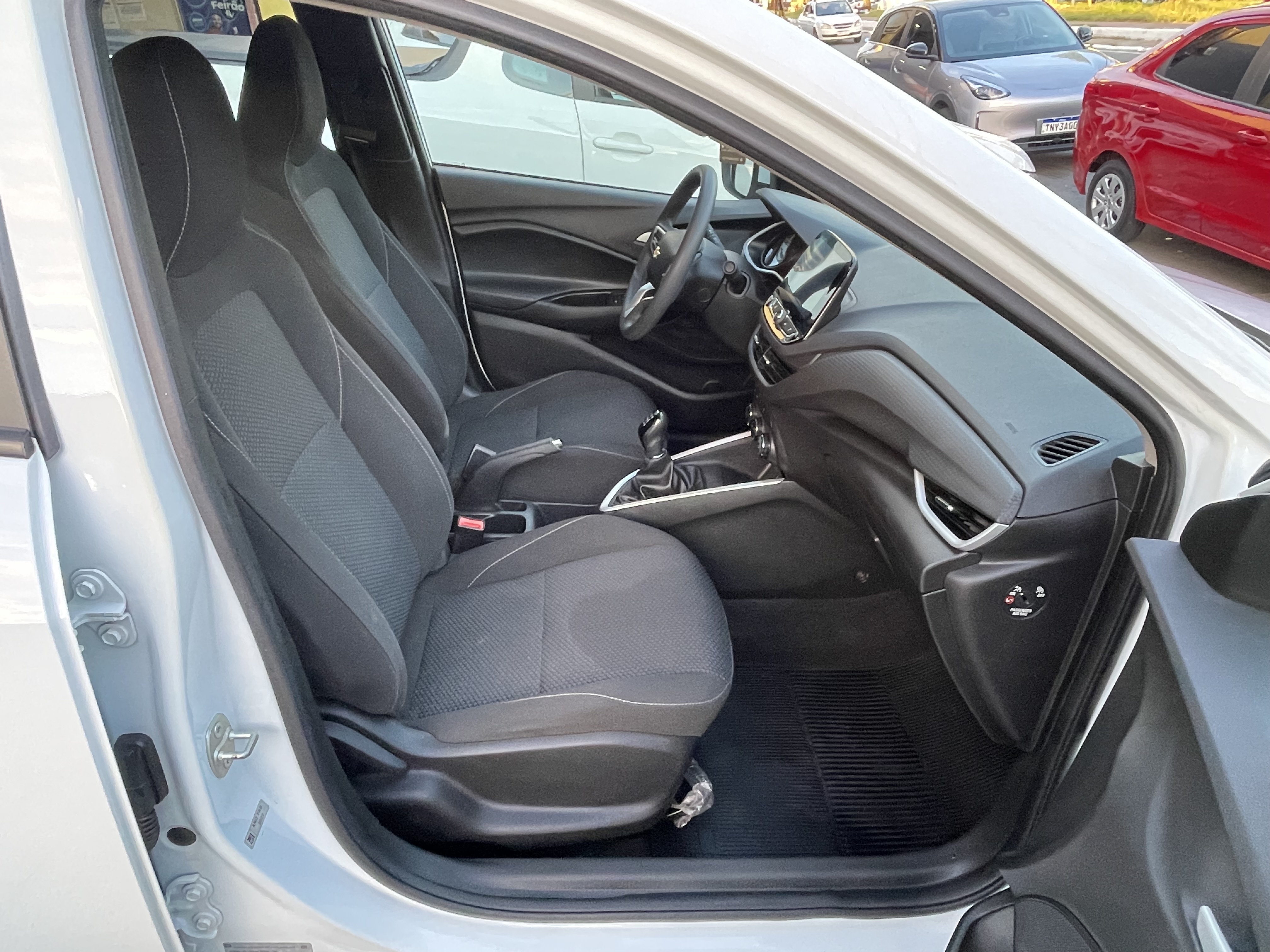 CHEVROLET ONIX 8