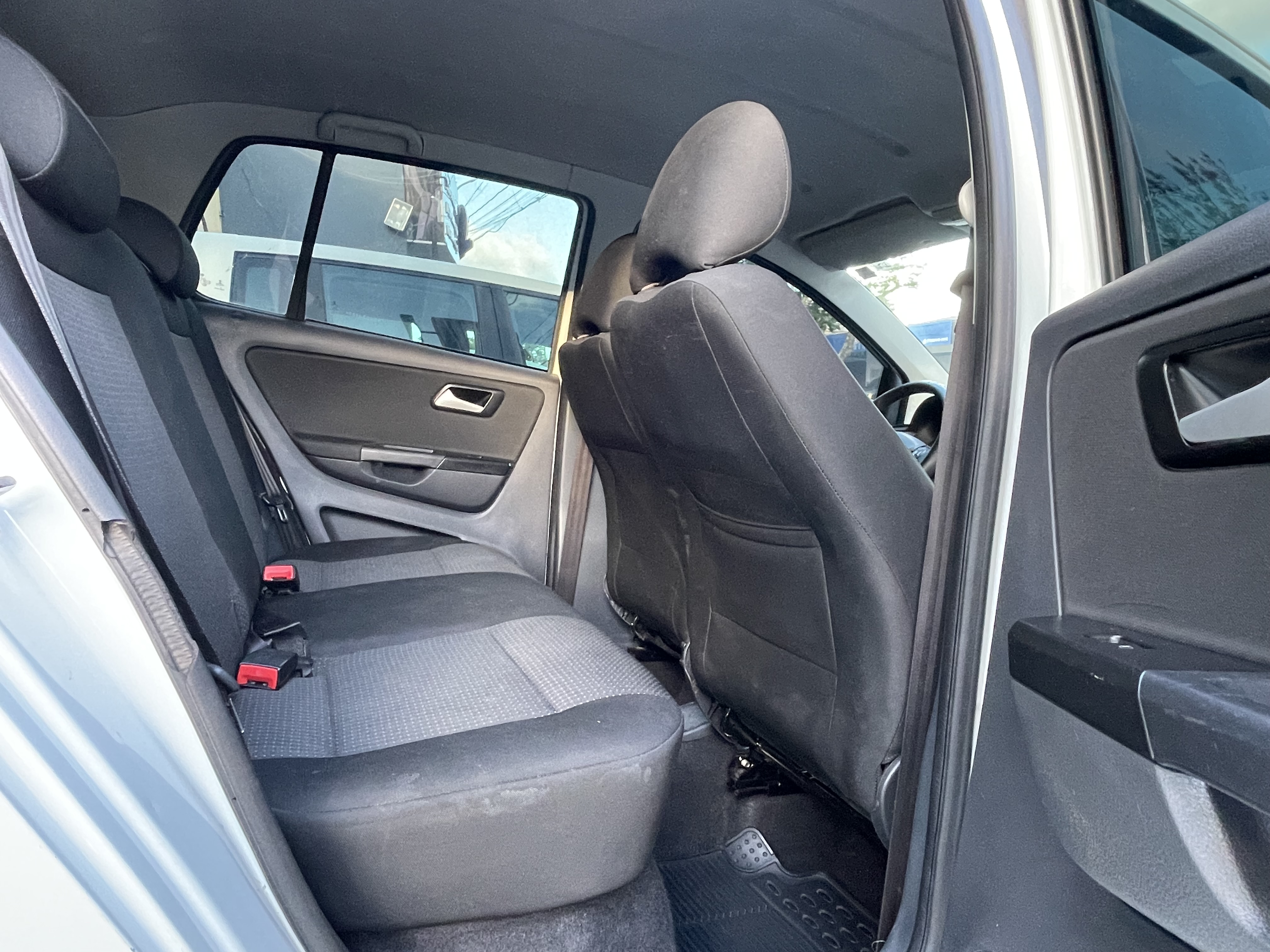 VOLKSWAGEN FOX 8