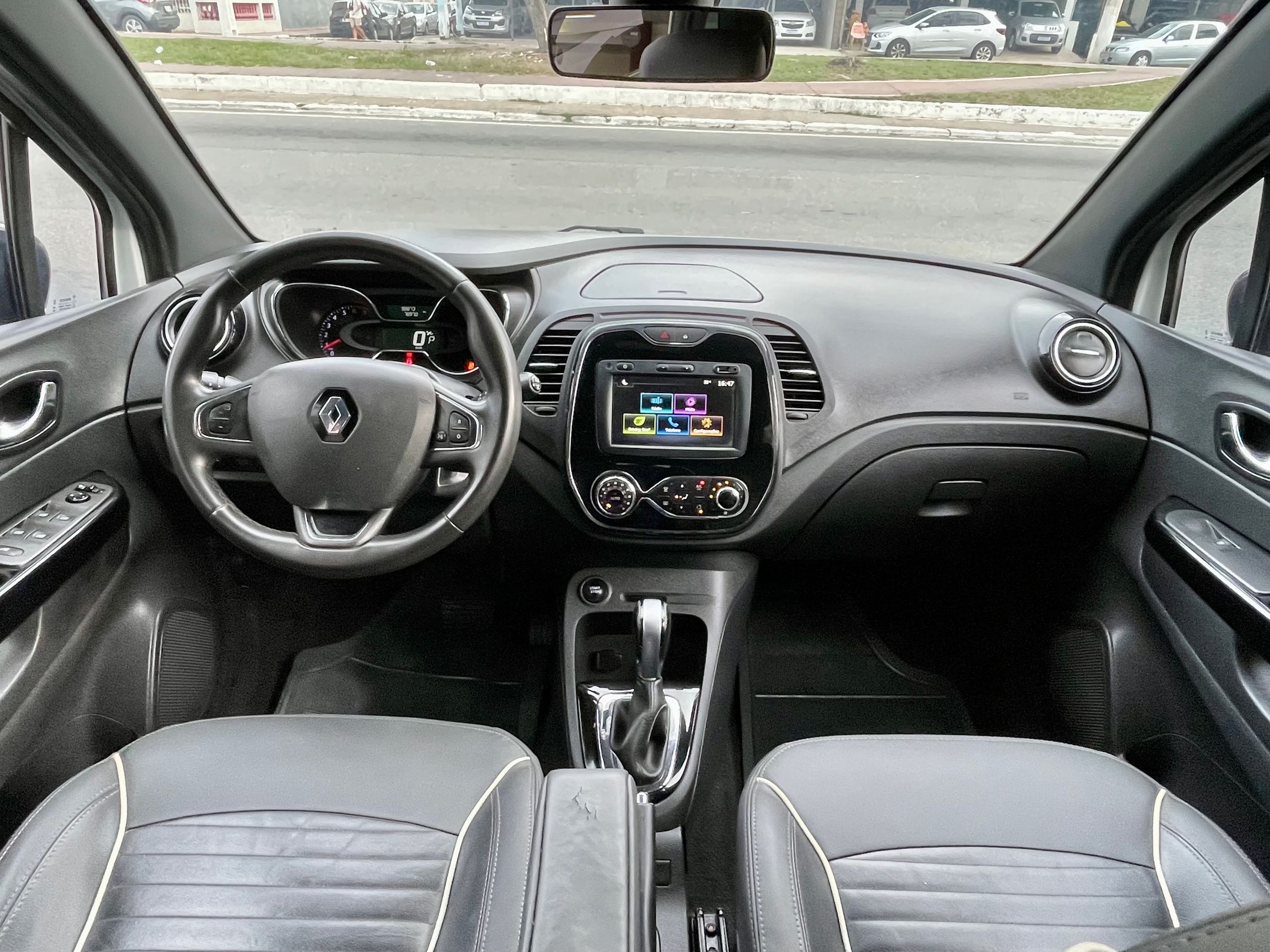 RENAULT CAPTUR 9
