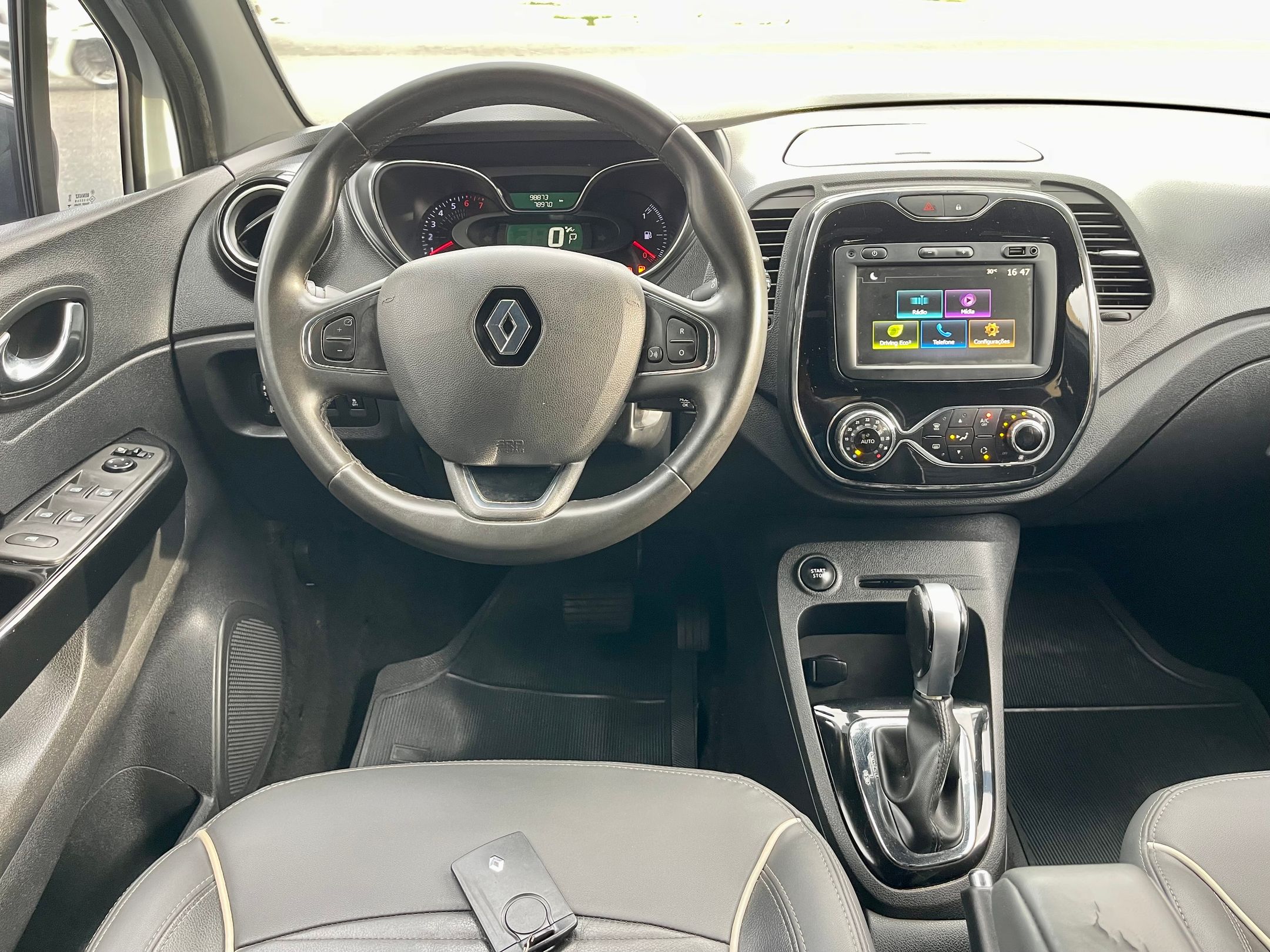 RENAULT CAPTUR 10