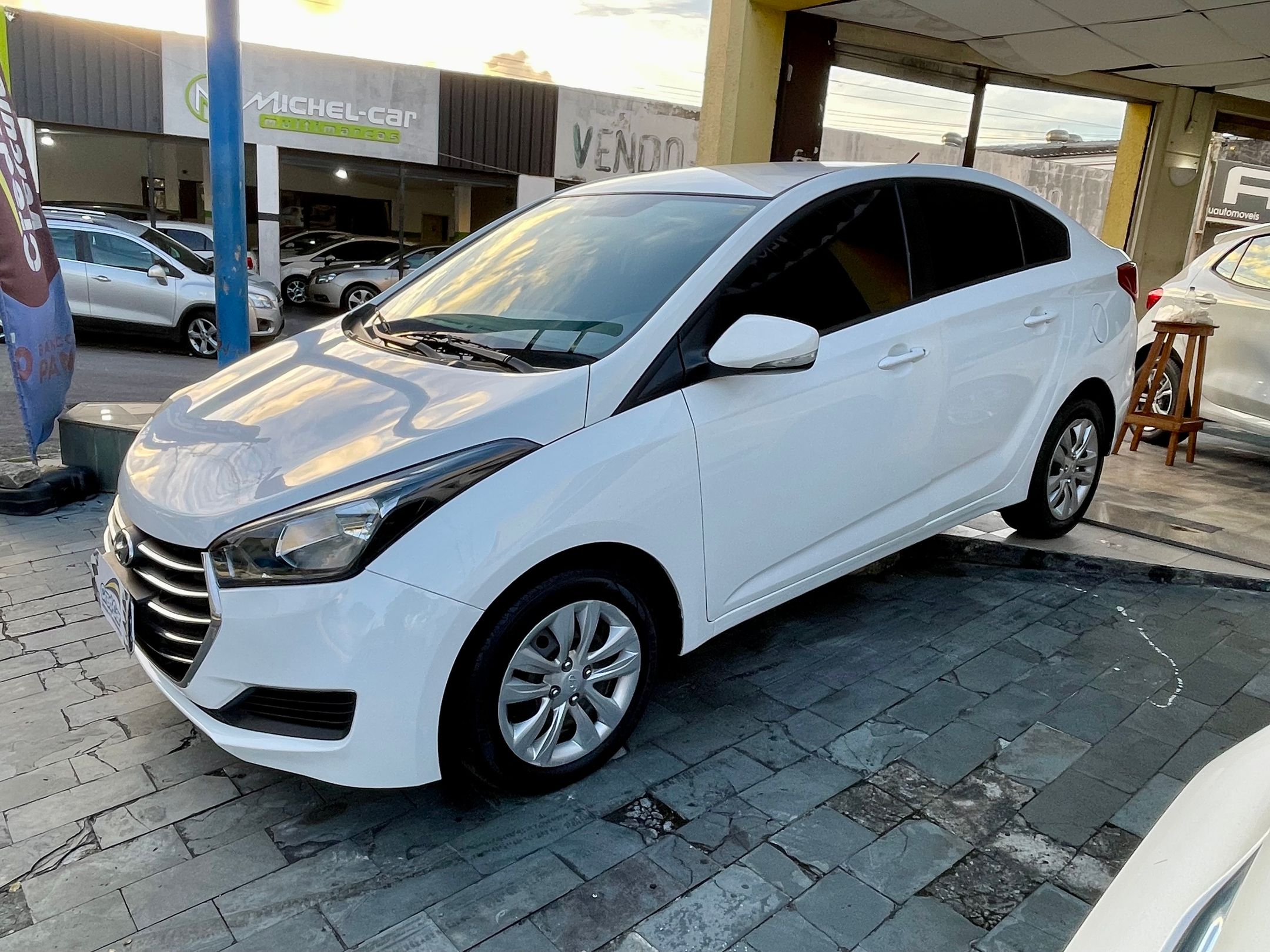 HYUNDAI HB20S 3