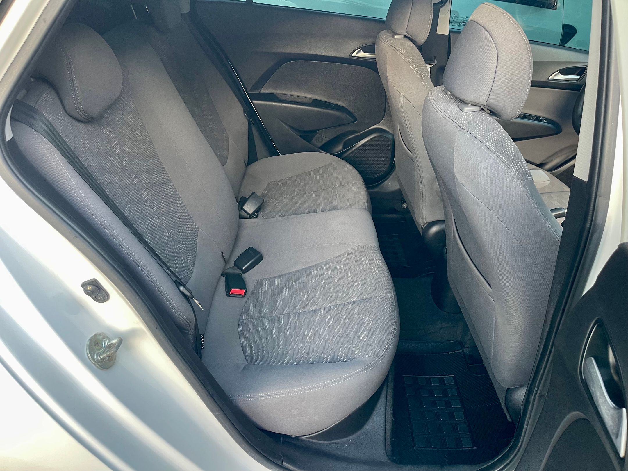 HYUNDAI HB20S 8
