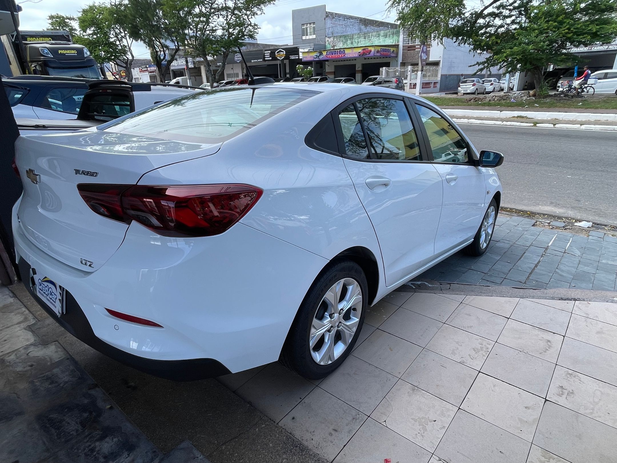 CHEVROLET ONIX 6
