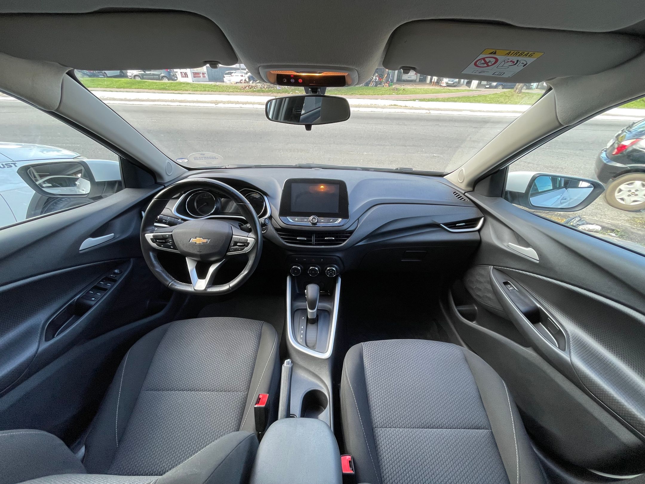 CHEVROLET ONIX 8