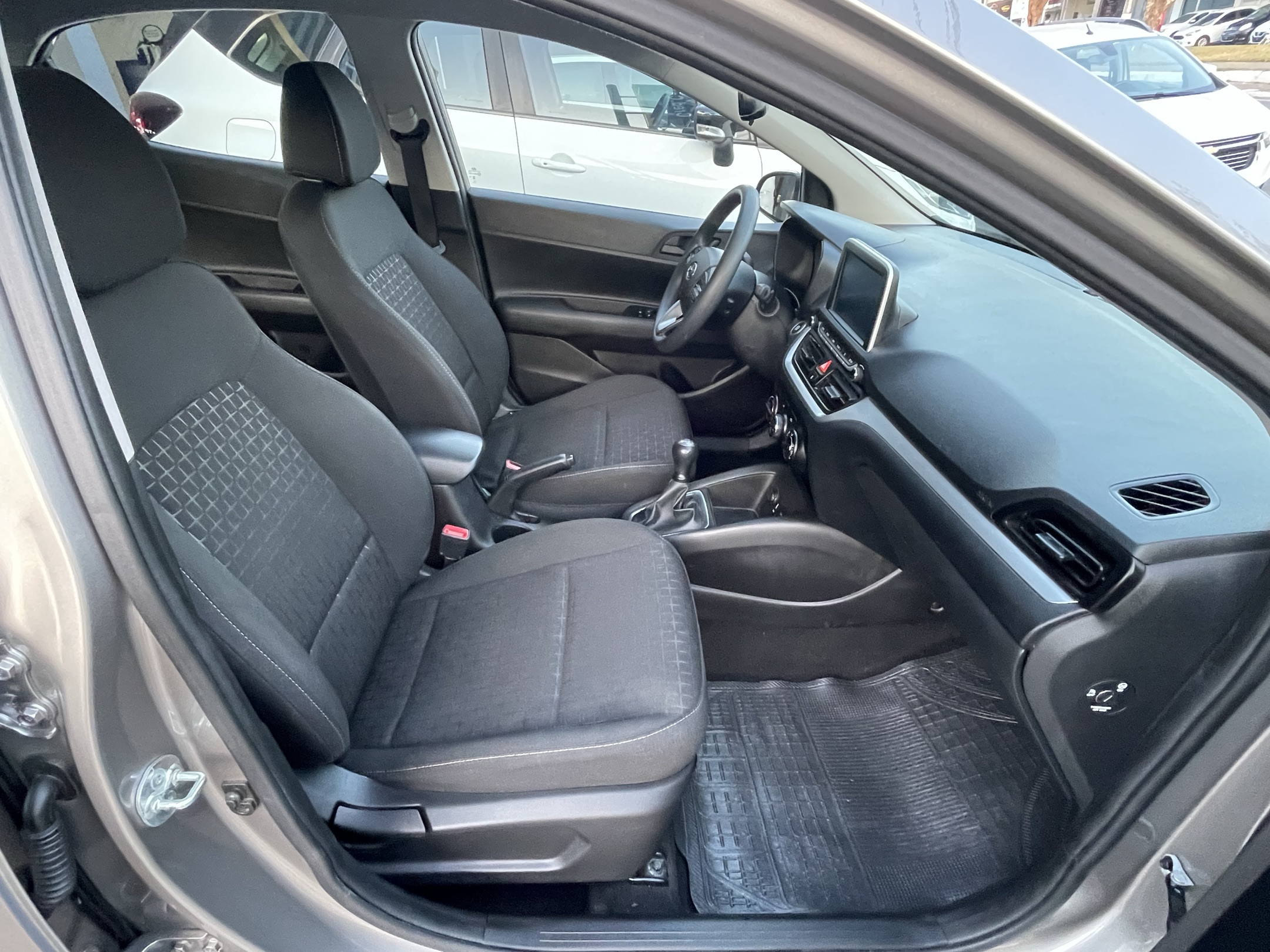 Hyundai HB20 6