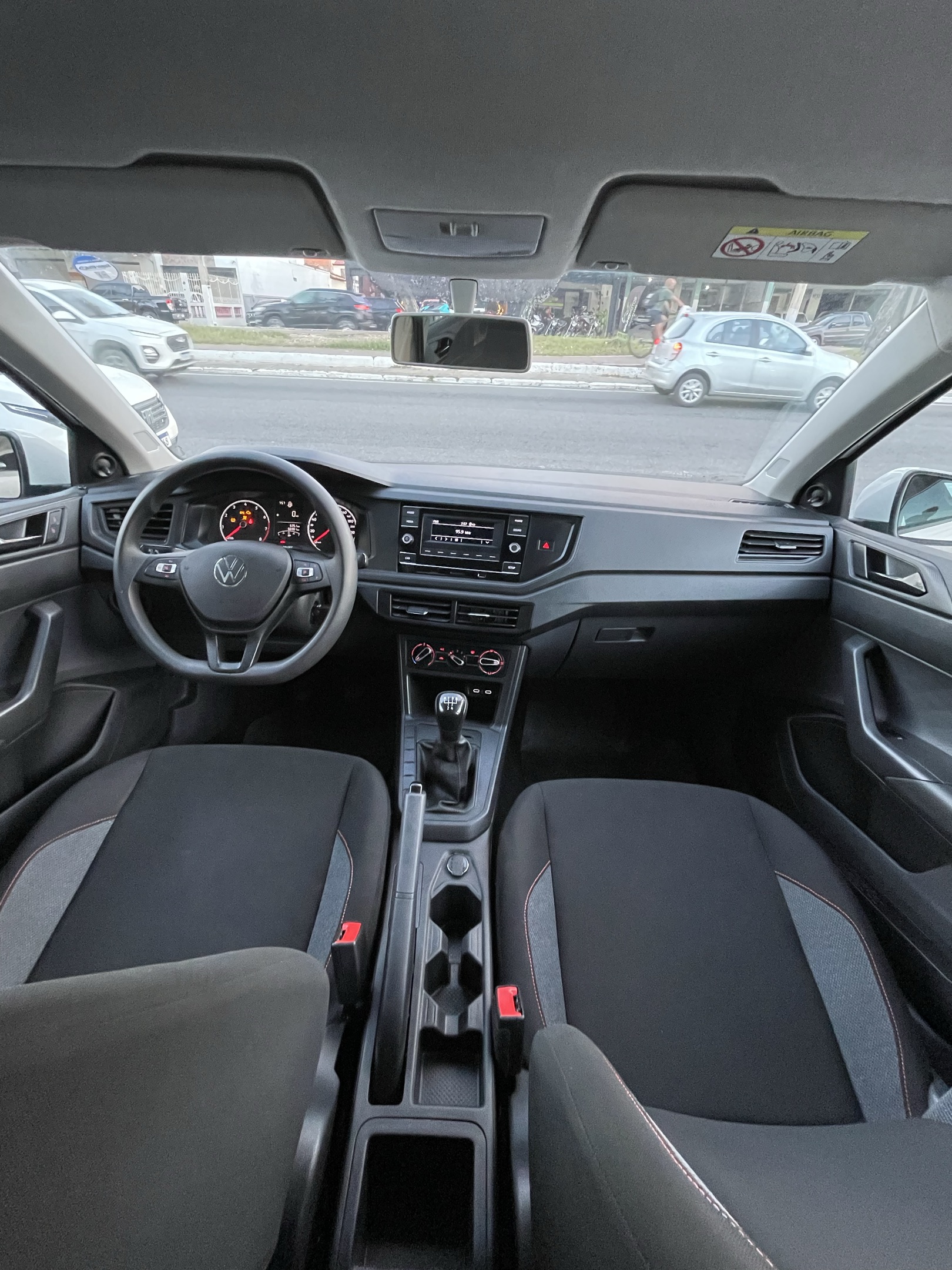 VOLKSWAGEN POLO 10