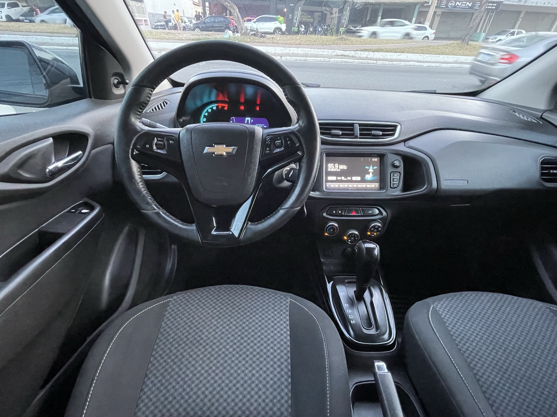 CHEVROLET PRISMA 11