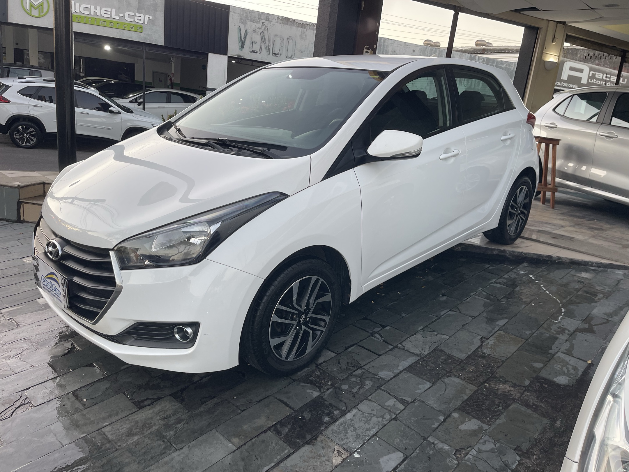 HYUNDAI HB20 3