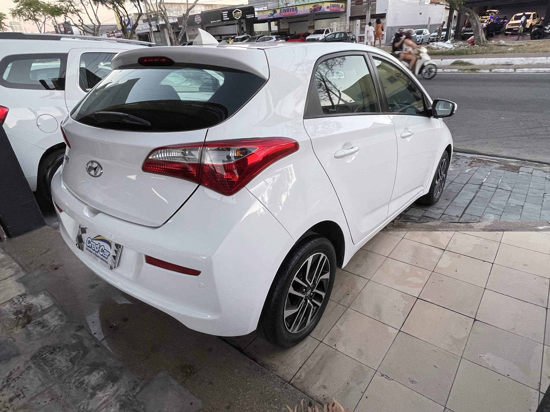 HYUNDAI HB20 6